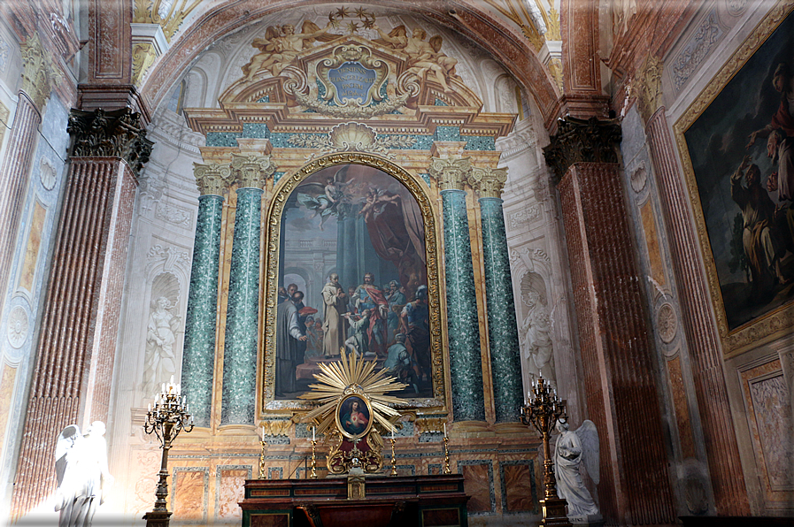 foto Basilica di Santa Maria degli Angeli